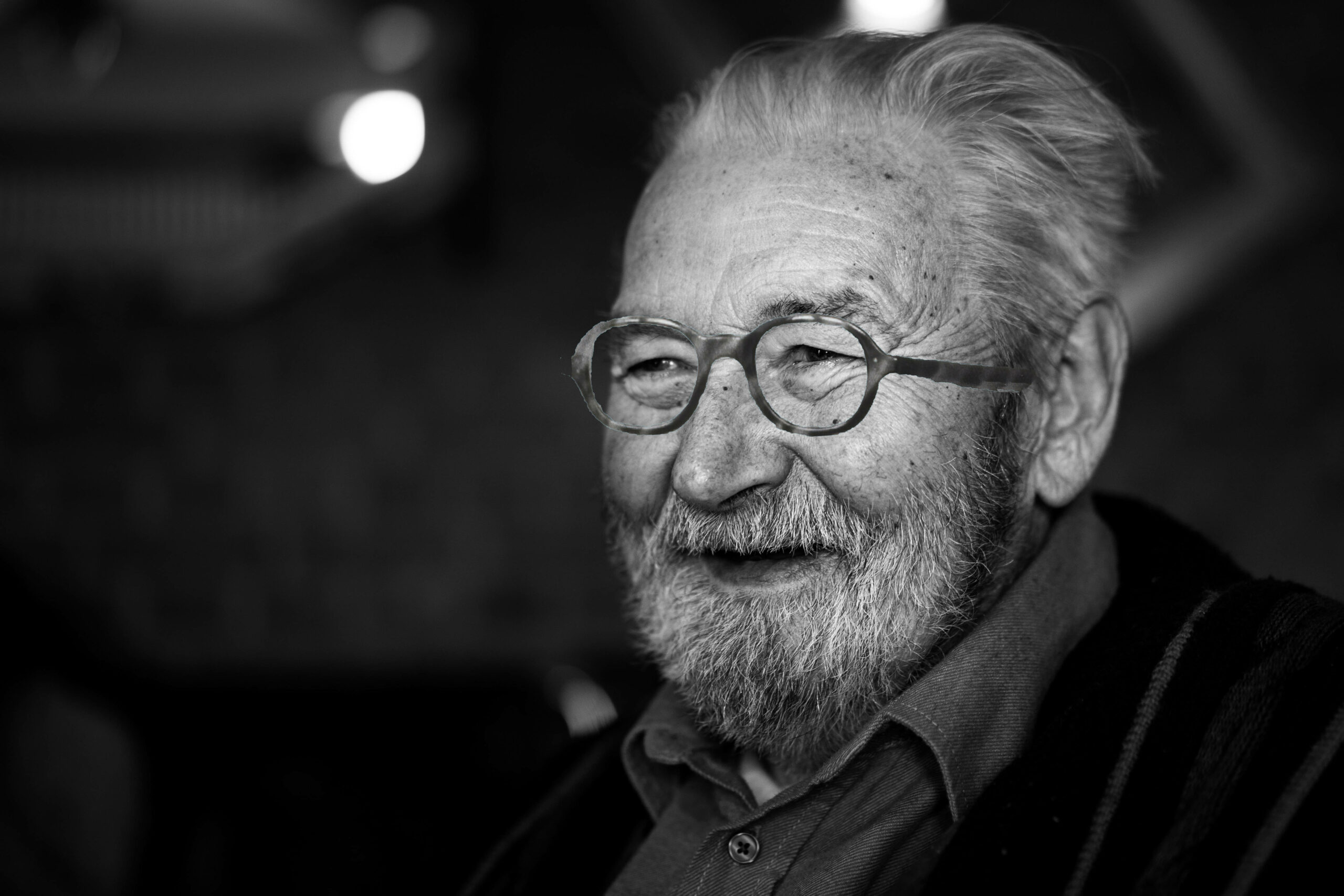 old man with glasses